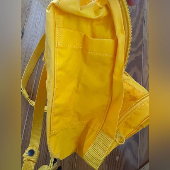 Fjallraven Kanken Backpack - Picture 5 of 10